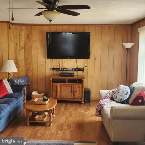 204 CHATHAM VILLAGE RD, Montross, VA 22520