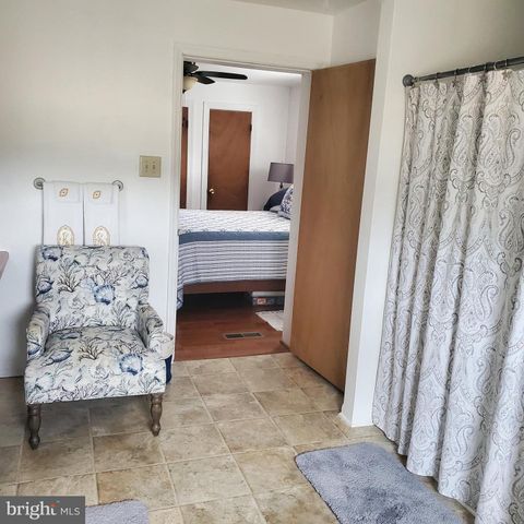 204 CHATHAM VILLAGE RD, Montross, VA 22520