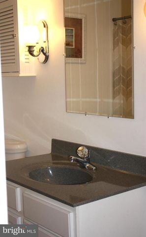 204 CHATHAM VILLAGE RD, Montross, VA 22520