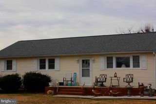 204 CHATHAM VILLAGE RD, Montross, VA 22520