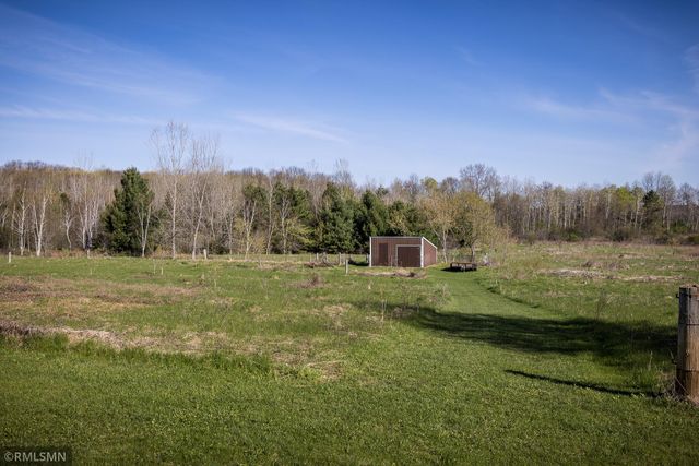 574 250th Street, Woodville, WI 54028