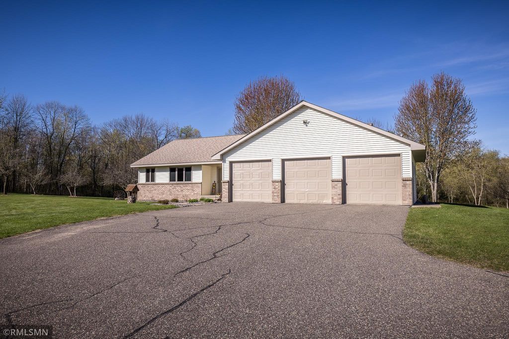 574 250th Street, Woodville, WI 54028