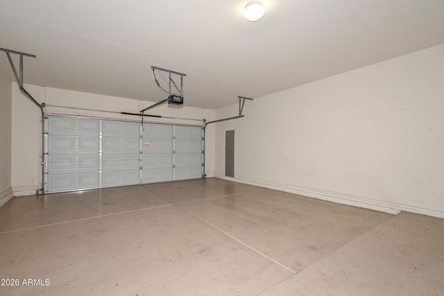 11751 W DALEY Lane, Sun City, AZ 85373