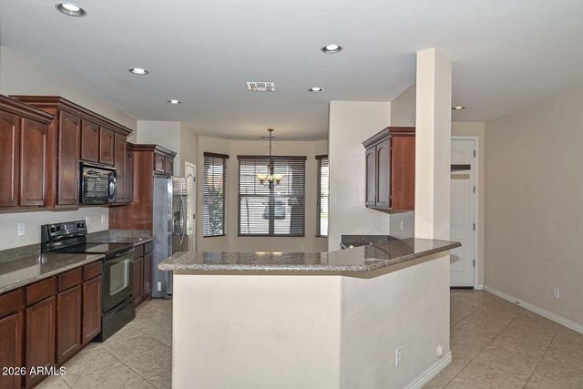 11751 W DALEY Lane, Sun City, AZ 85373