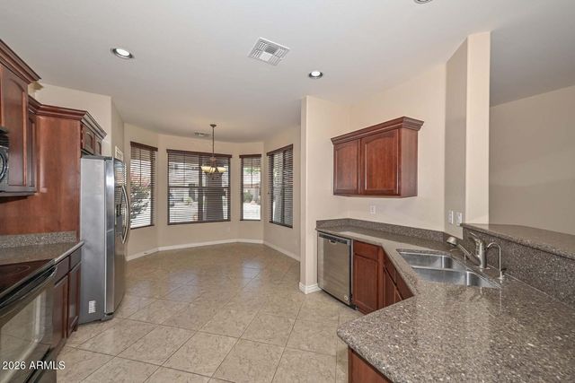 11751 W DALEY Lane, Sun City, AZ 85373