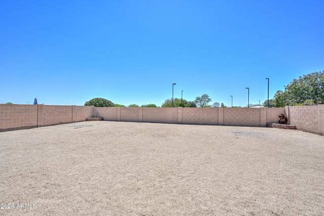 11751 W DALEY Lane, Sun City, AZ 85373