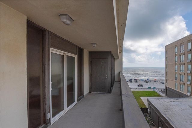 15002 WINDWARD Dr 407, Corpus Christi, TX 78418