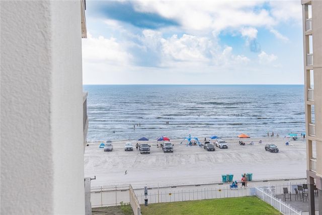 15002 WINDWARD Dr 407, Corpus Christi, TX 78418
