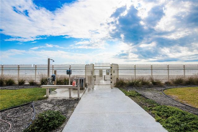 15002 WINDWARD Dr 407, Corpus Christi, TX 78418