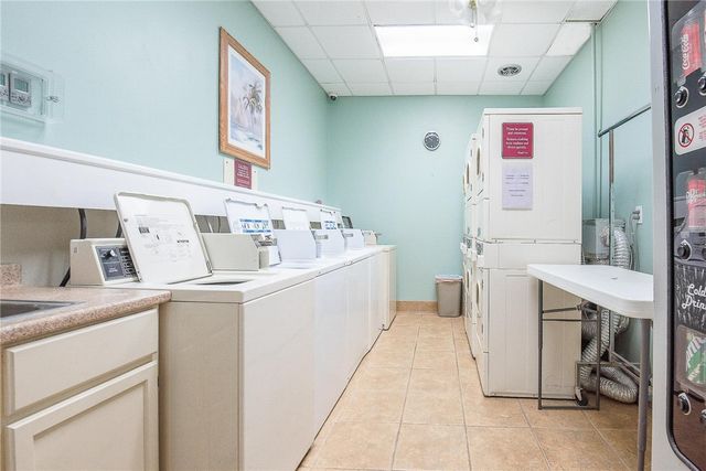 15002 WINDWARD Dr 407, Corpus Christi, TX 78418