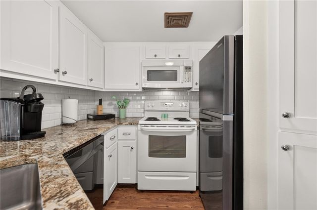 15002 WINDWARD Dr 407, Corpus Christi, TX 78418