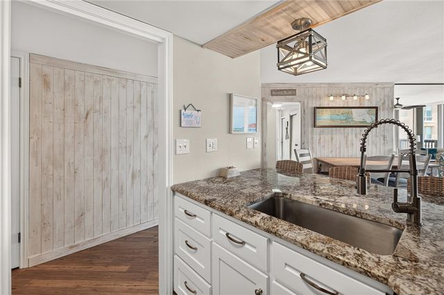 15002 WINDWARD Dr 407, Corpus Christi, TX 78418