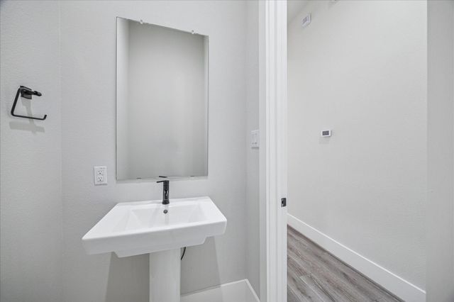 1412 Lawrence Street, Houston, TX 77008