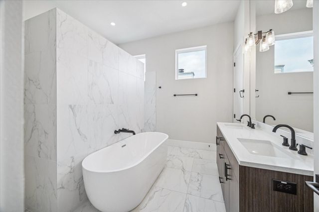 1412 Lawrence Street, Houston, TX 77008