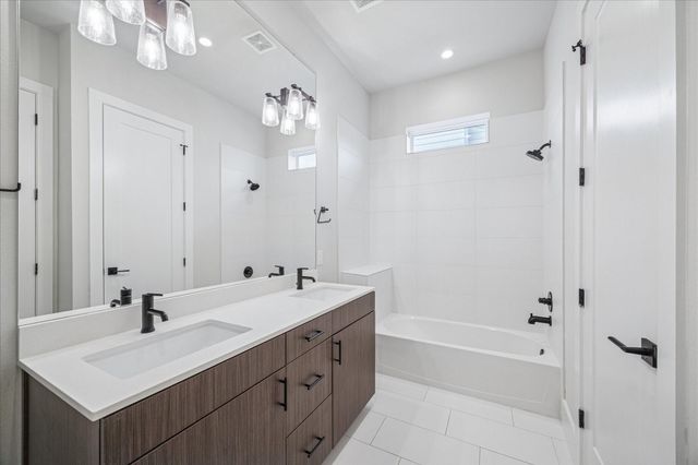 1412 Lawrence Street, Houston, TX 77008