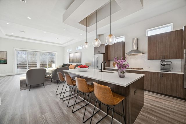 1412 Lawrence Street, Houston, TX 77008