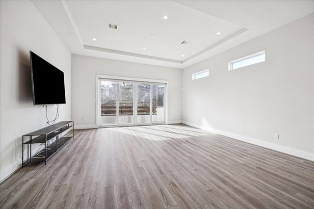 1412 Lawrence Street, Houston, TX 77008