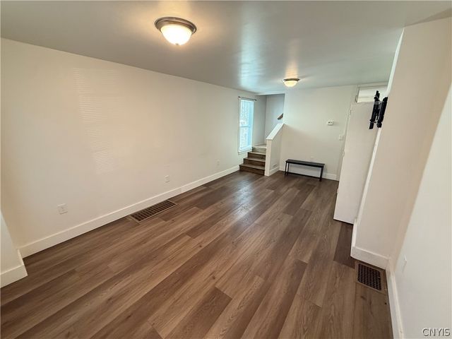 10 Chase Street, Auburn, NY 13021