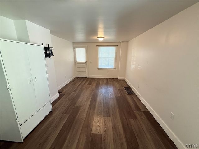 10 Chase Street, Auburn, NY 13021