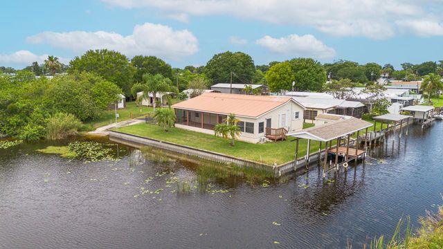 1185 Rosebud Avenue, Okeechobee, FL 34974