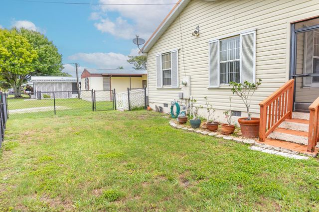 1185 Rosebud Avenue, Okeechobee, FL 34974