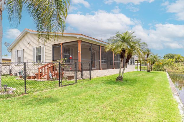 1185 Rosebud Avenue, Okeechobee, FL 34974