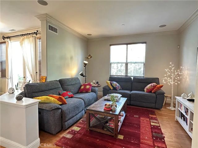 70 Chantilly, Irvine, CA 92620