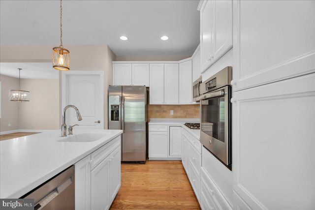 3 REMINGTON DR, West Berlin, NJ 08091