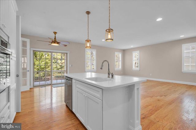 3 REMINGTON DR, West Berlin, NJ 08091