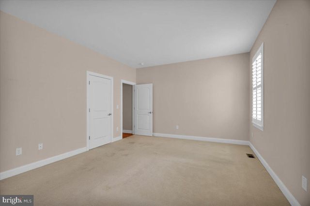 3 REMINGTON DR, West Berlin, NJ 08091