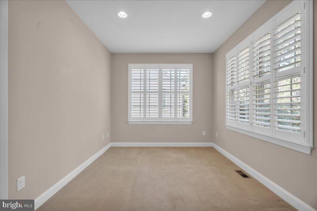 3 REMINGTON DR, West Berlin, NJ 08091