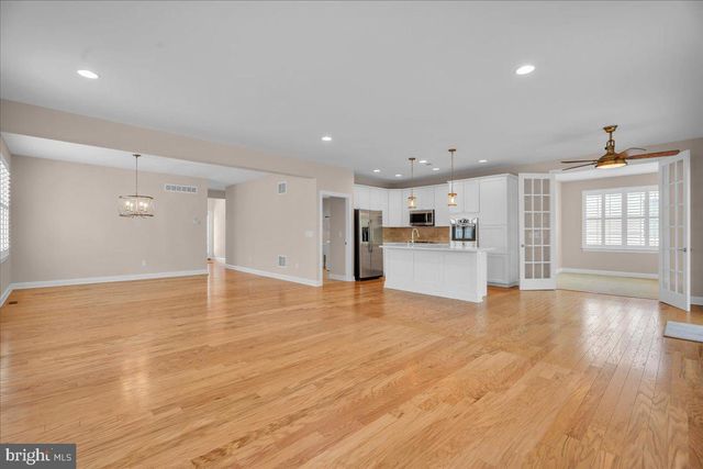 3 REMINGTON DR, West Berlin, NJ 08091
