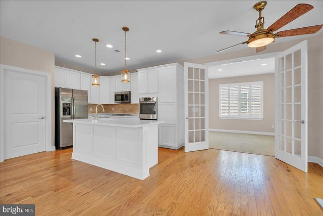 3 REMINGTON DR, West Berlin, NJ 08091