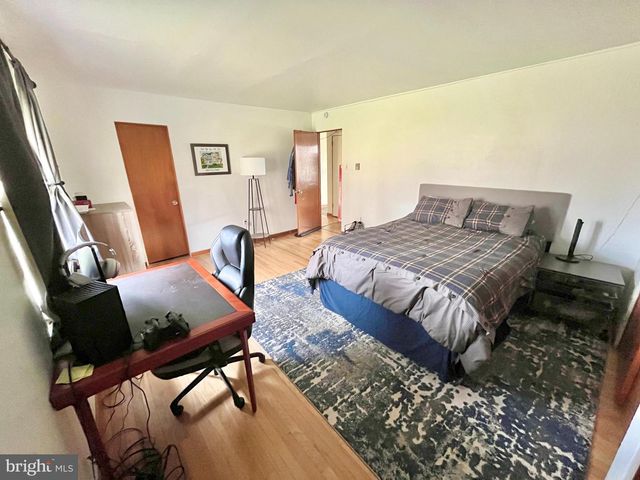 5 FIELDCREST DR, Tunkhannock, PA 18657