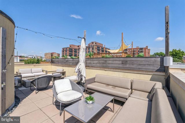 2351 Champlain St NW Apt P3, Washington, DC 20009