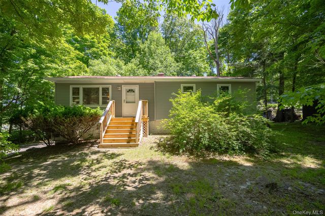 662 Willow Brook Road, Clinton Corners, NY 12514