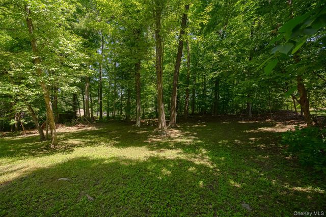 662 Willow Brook Road, Clinton Corners, NY 12514