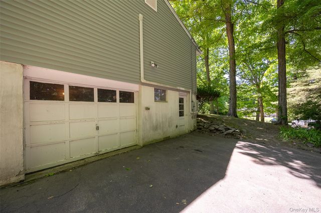 662 Willow Brook Road, Clinton Corners, NY 12514