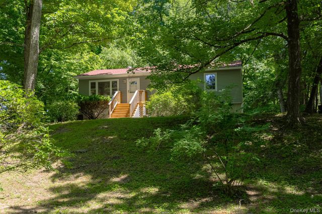 662 Willow Brook Road, Clinton Corners, NY 12514