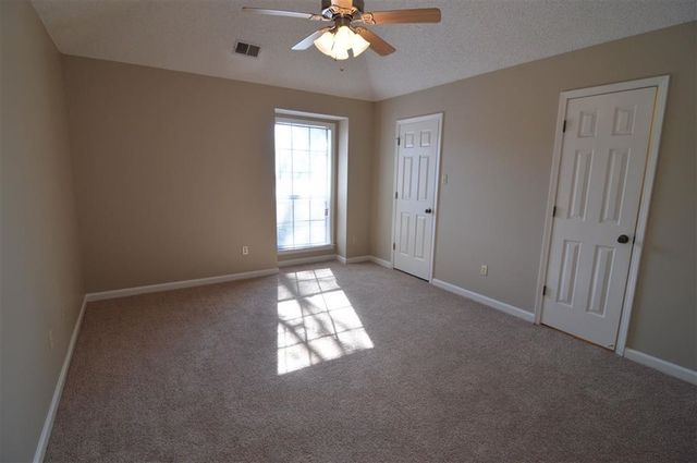 2717 DEER GLADE LN, Memphis, TN 38133