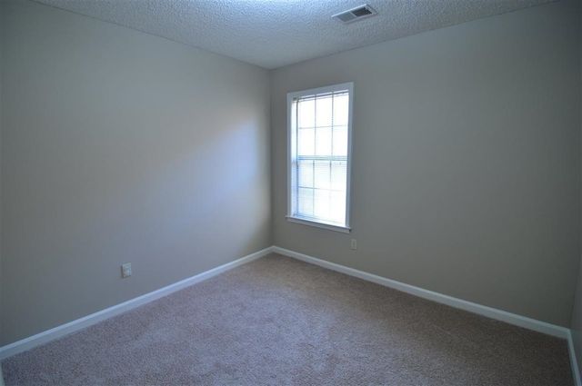 2717 DEER GLADE LN, Memphis, TN 38133