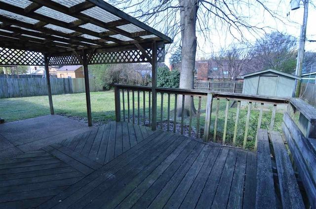 2717 DEER GLADE LN, Memphis, TN 38133