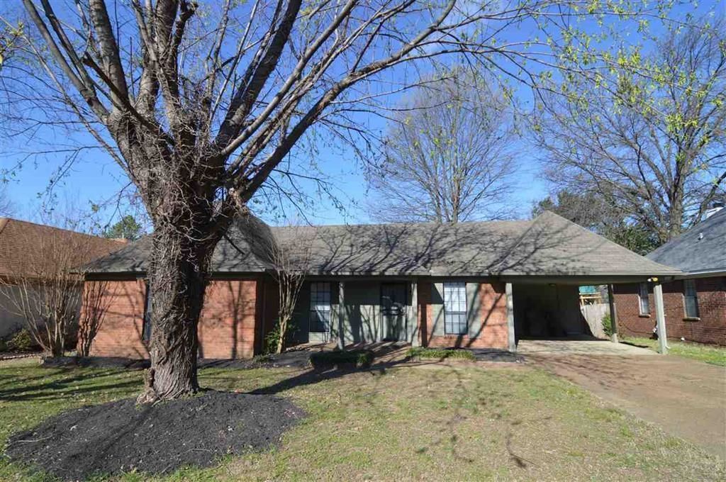 2717 DEER GLADE LN, Memphis, TN 38133