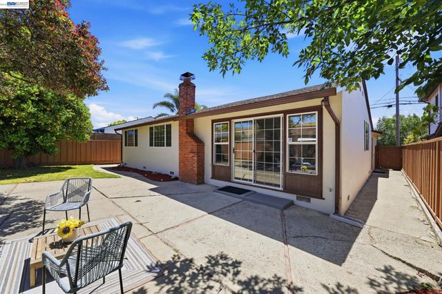 31070 Meadowbrook Ave, Hayward, CA 94544