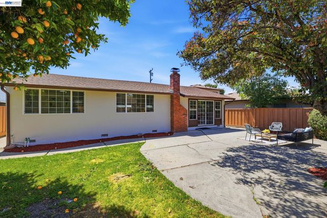 31070 Meadowbrook Ave, Hayward, CA 94544