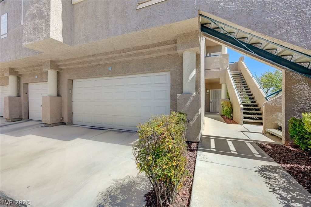 2152 Gravel Hill Street 103, Las Vegas, NV 89117 — photo 2