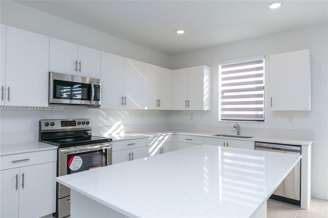 12990 SW 229th Ter, Miami, FL 33170