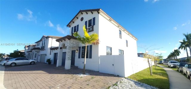 12990 SW 229th Ter, Miami, FL 33170