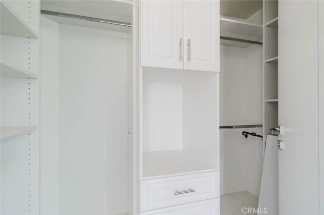 4418 Kingswell Avenue, Los Angeles, CA 90027