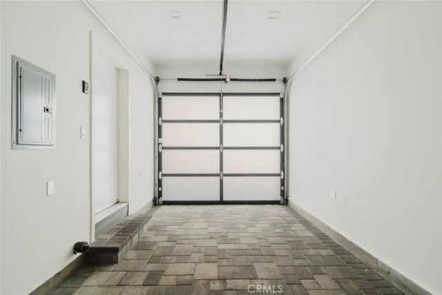4418 Kingswell Avenue, Los Angeles, CA 90027